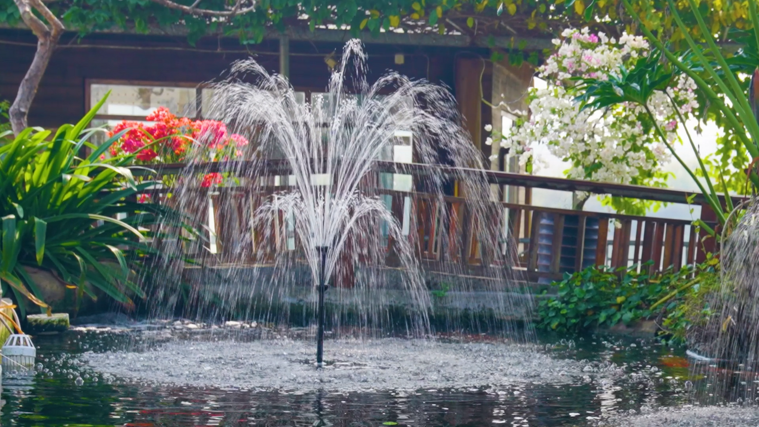 How does Poposoap Solar Fountain Make Outdoor Spaces More Attractive?