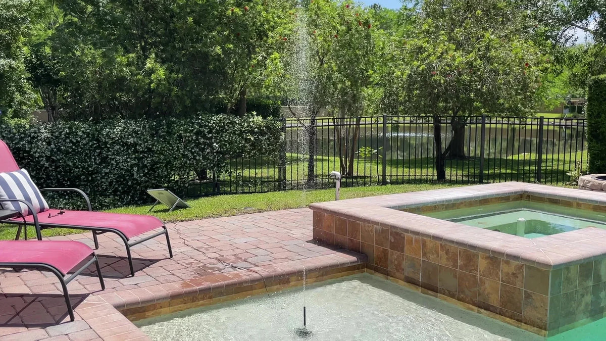 Titelbild POPOSOAP Solar betrieben Wasserbrunnen mit English Subtitles Moment
