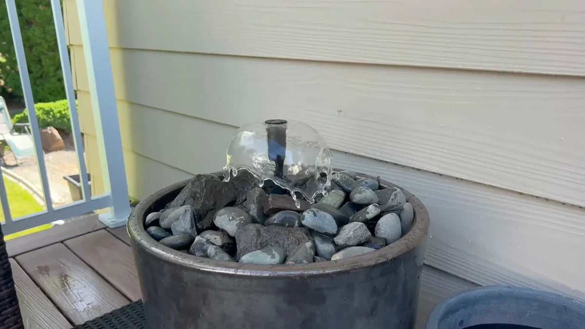 Machen Sie einen einfachen DIY-Solar-Springbrunnen-Pflanzkasten